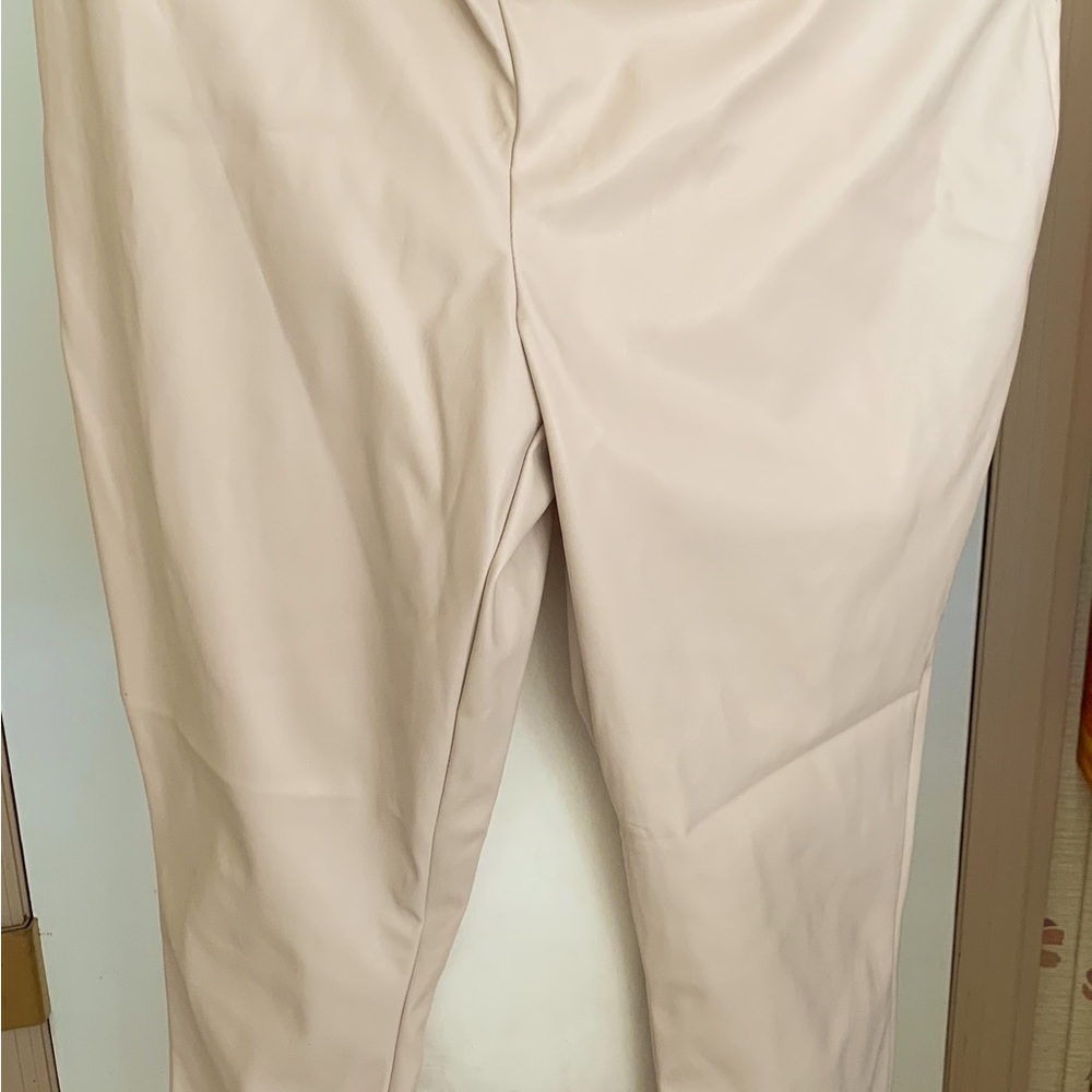 INC International Concepts Really cute skinny pants Faux leather